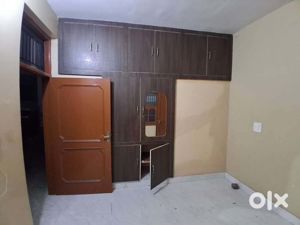 First floor for rent