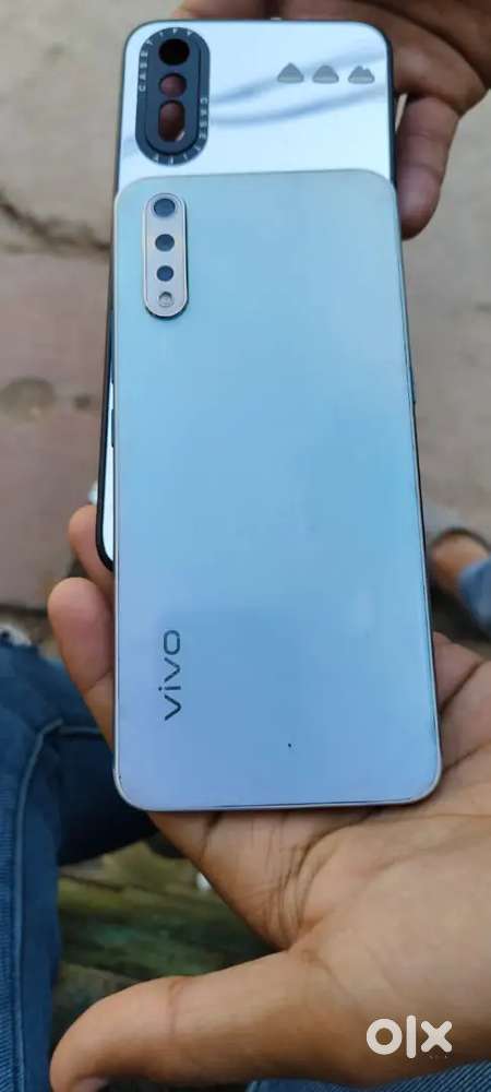 Vivo s1 4/128 mint condition only mobile hai
