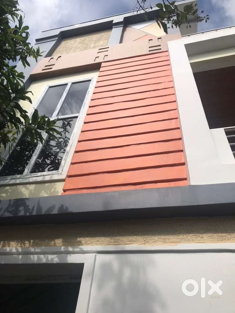 2 bhk for rent in first floor in gated community