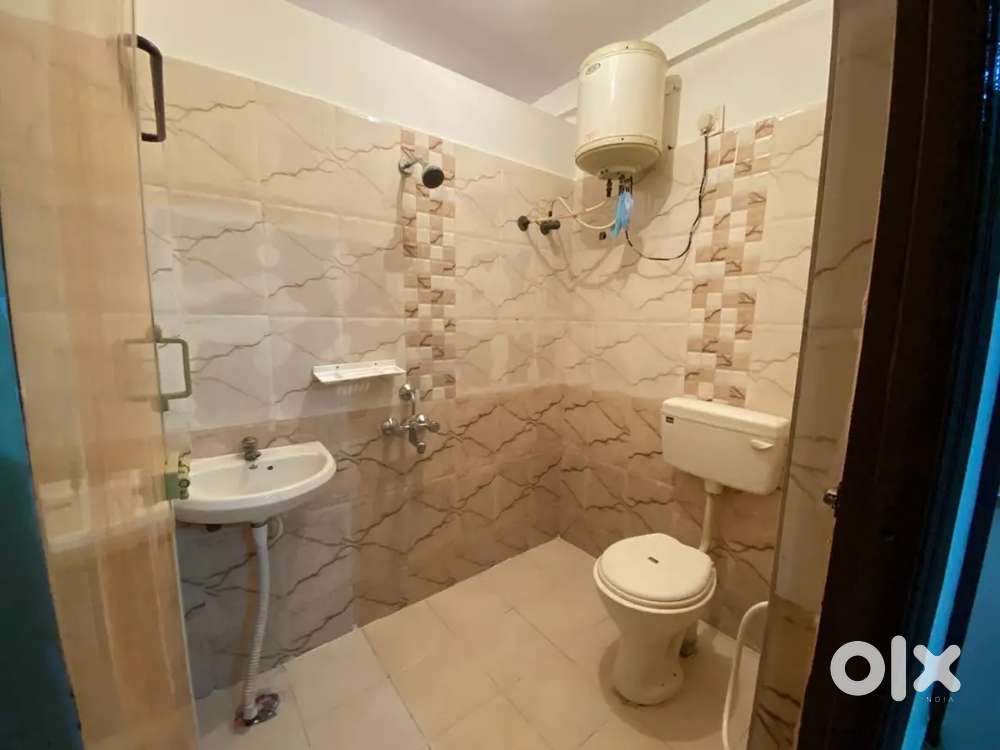 1 RK/single semifurnish room available for rent