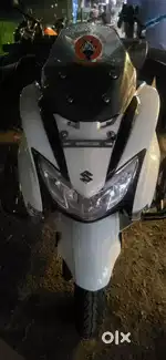 Burgman Street Rc, Bluetooth