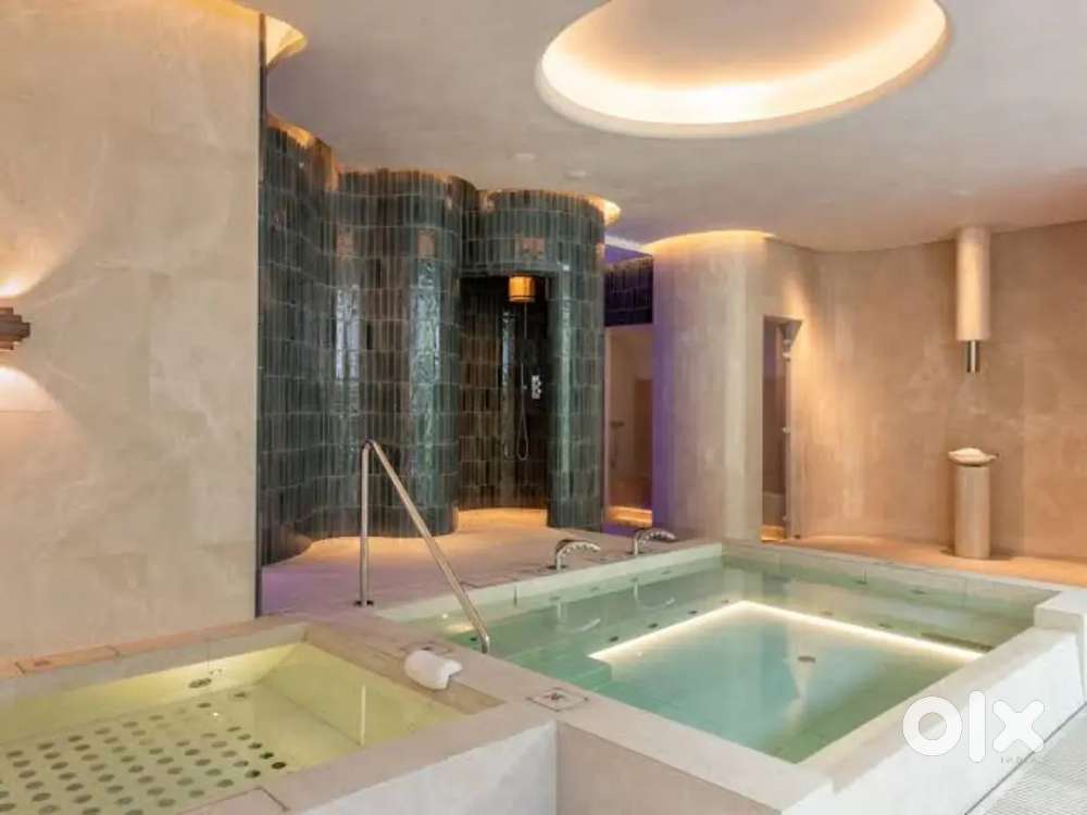 Female Massage Therapists Required