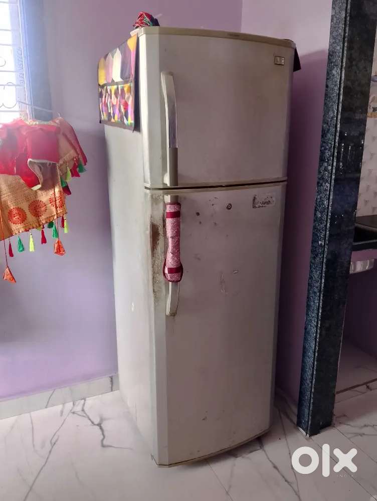 Lg double door fridge good candtion