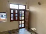 2bhk semi furnished floor in vikaspuri-janakpuri near metro park markt
