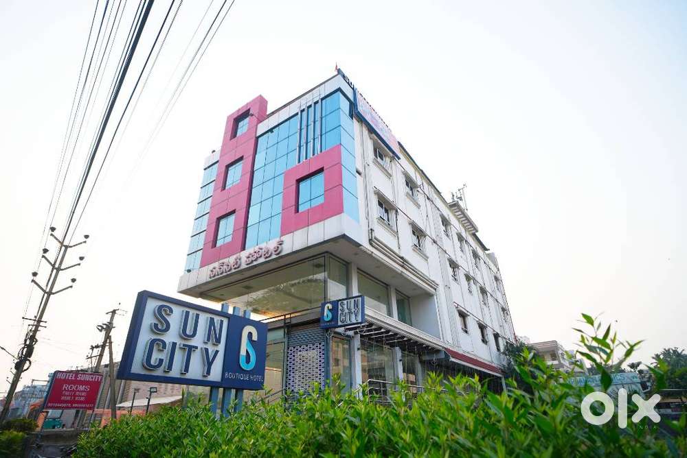 service boys room service