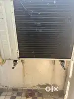 Lg 2 ton inverter ac 2 years old