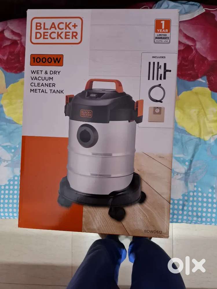 Black&decker 12litre vacuum cleaner sealed pack with bill.
