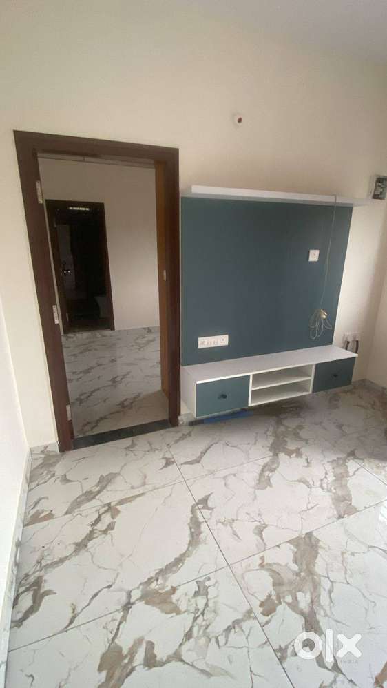 2BHK Flat for Sale – Budget, Ready-to-Move, High Returns near SMVT