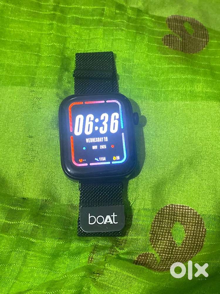 Boat smart watch with magnet belt