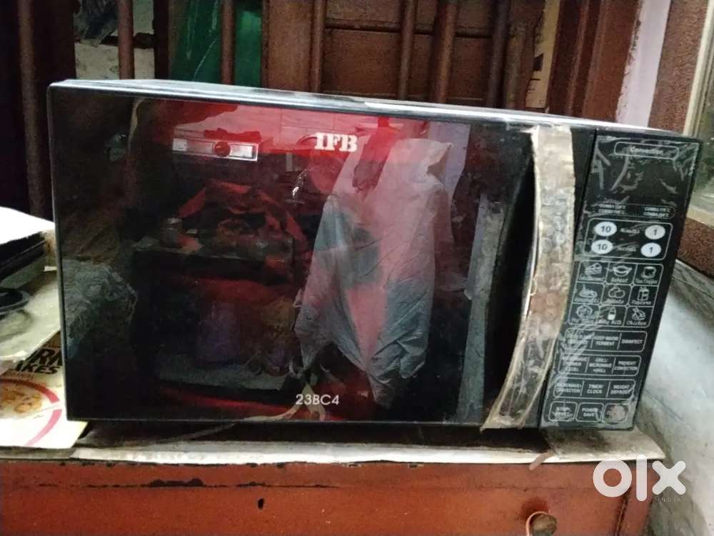 Microwave ovens with Convention