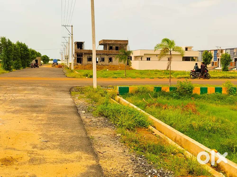 Developed layout,31ankanams,Houses around,Perfect to startconstruction