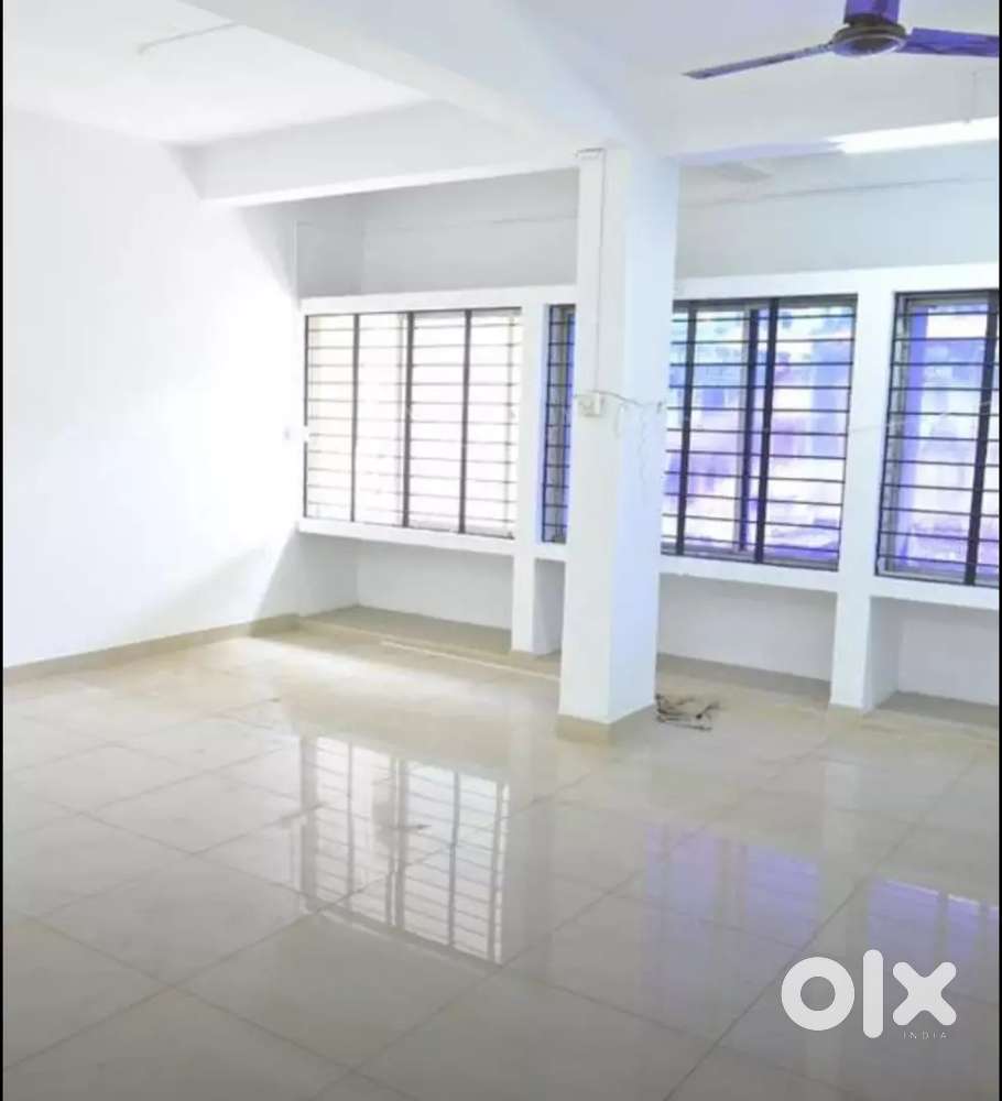 350, 450 sq. ft office space rent in vyttila jn.