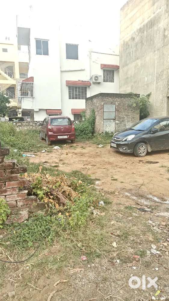 Chitrkoot Plot 232 sq.yd Urgent SaleEast facing Sector 6 cabab & Curry