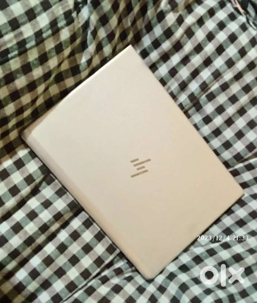 Hp EliteBook 840 g5 i7 8th touch screen Gorilla glass (dolby speaker)