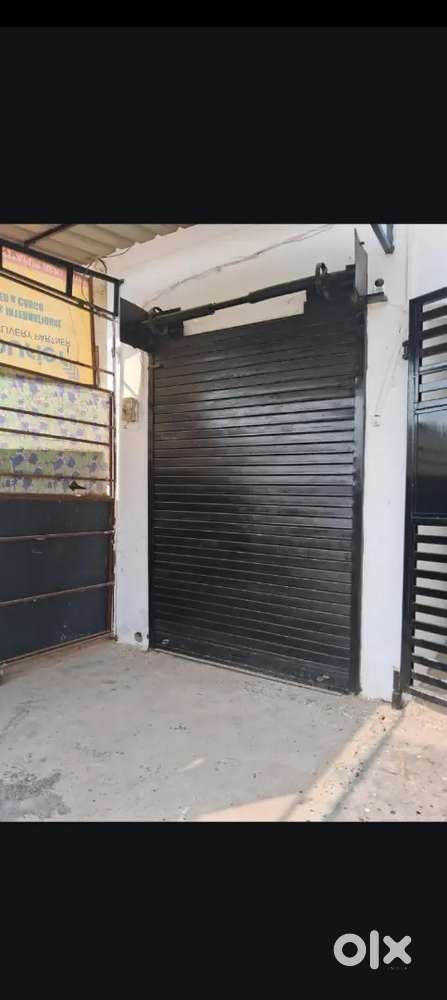 दुकान किराये हेतु खाली है