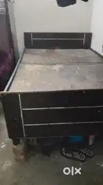 Selling single bed