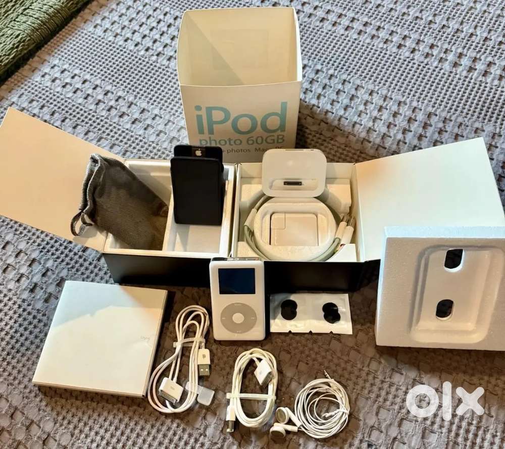 4th Gen Classic 60GB iPod Photo With Matching Box -