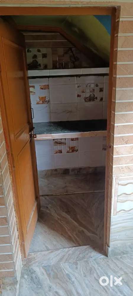 Saprate house 2 room kitchen was room saprate set