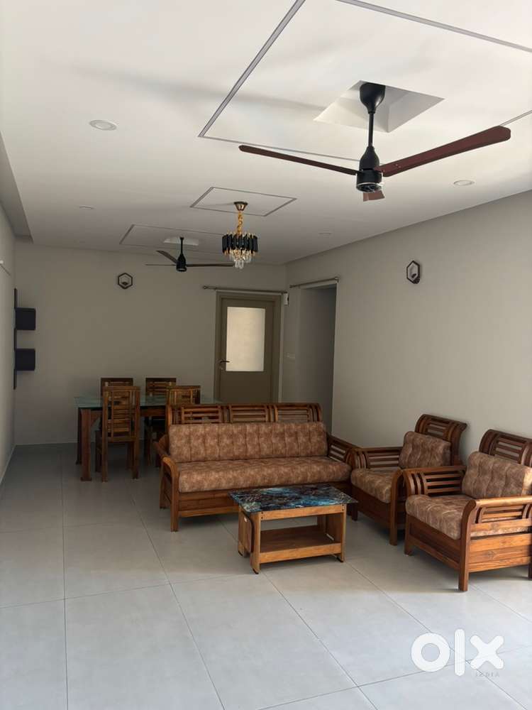 2 bkh luxurious fully furnished brand new apartment