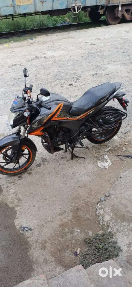 Honda hornet bike