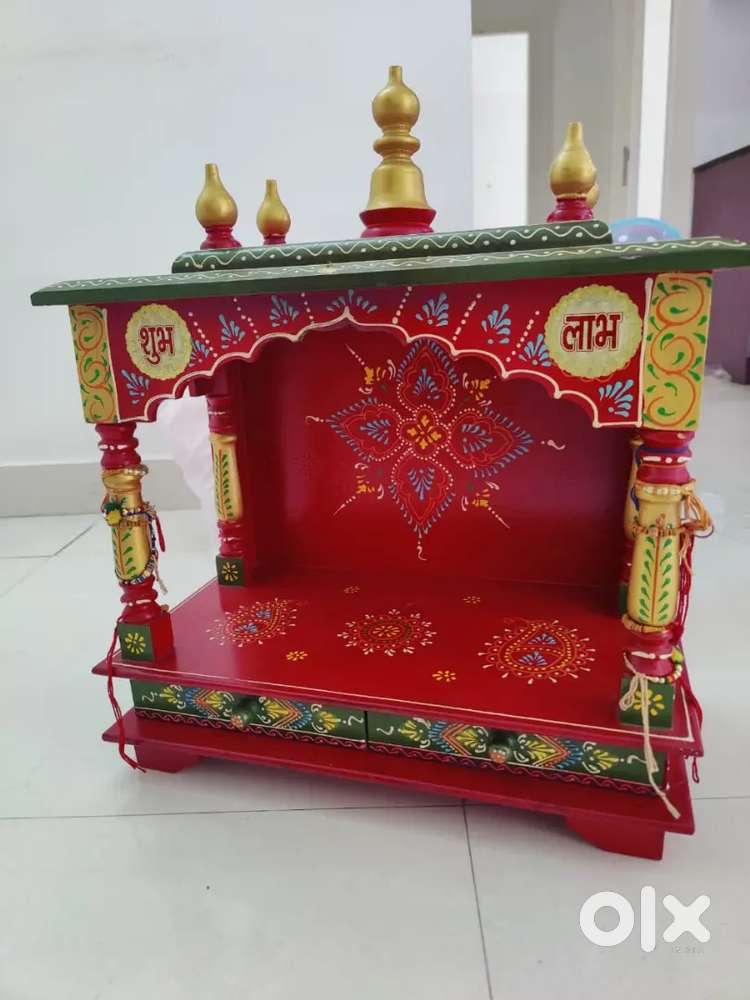 Small Puja unit in mint condition