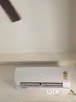 Lloyd 1 ton split ac 3 star