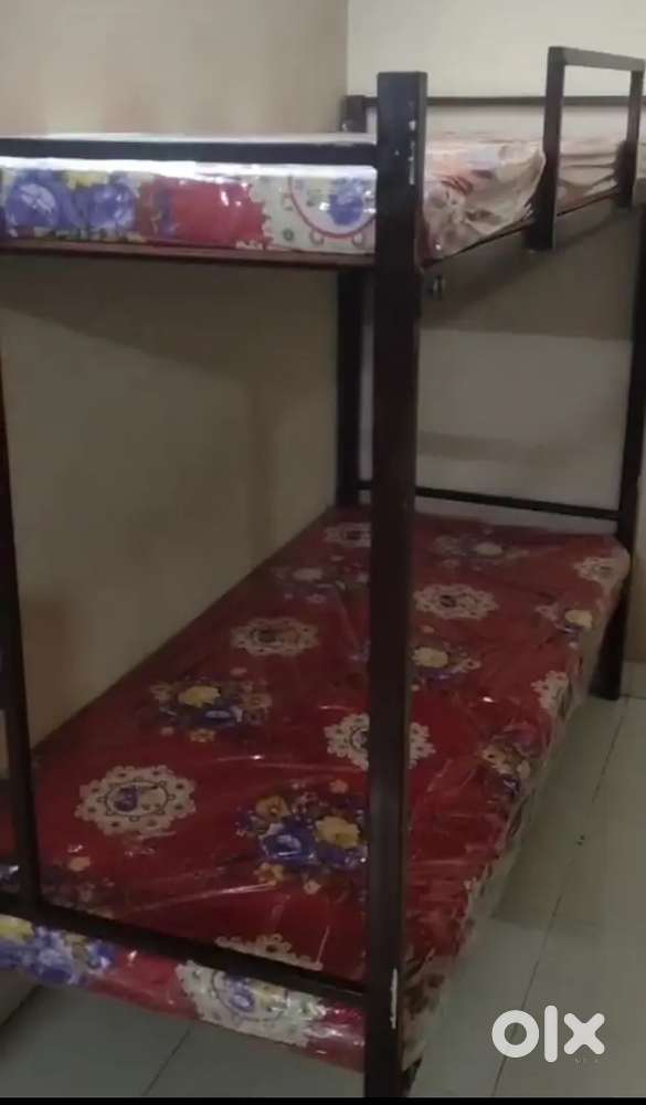 Ladies Hostel For Available