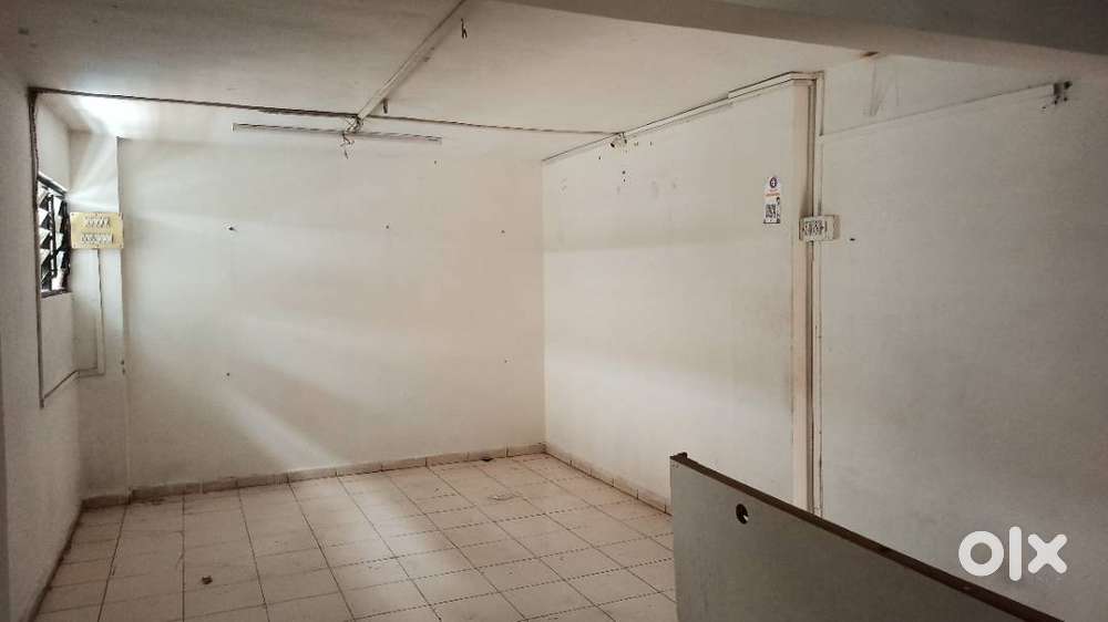 Shop On Mezzanine For Rent