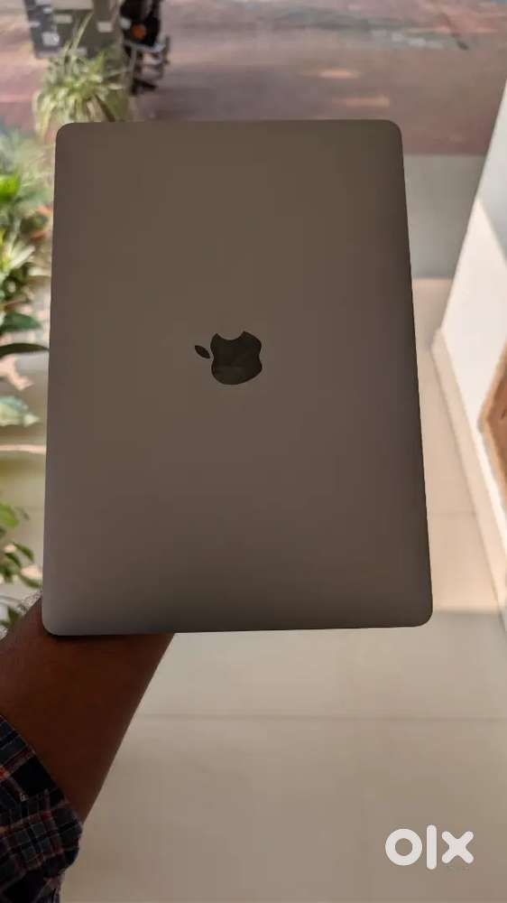 Apple Macbook Pro M2 8GB 512GB