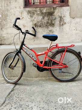 Hercules Street Rider Bicycle Single Speed with Carrier.