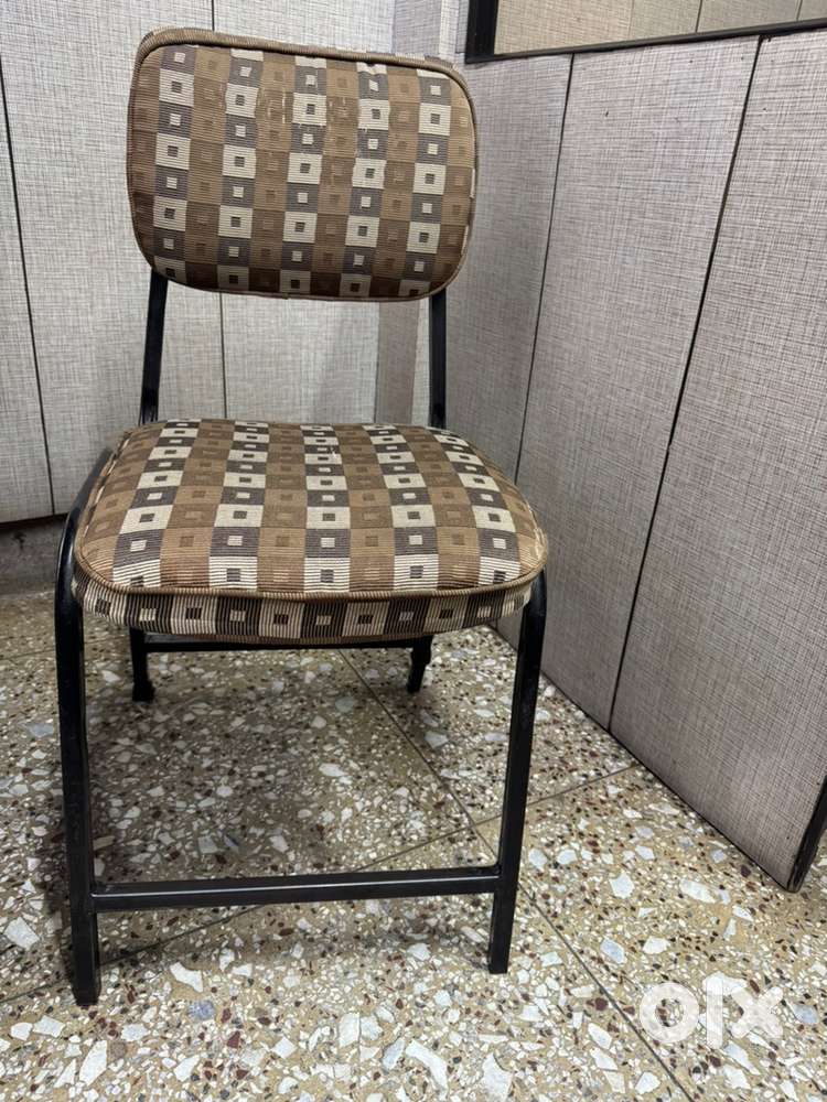 4 pcs Wheel and 4 pcs non-wheel chair