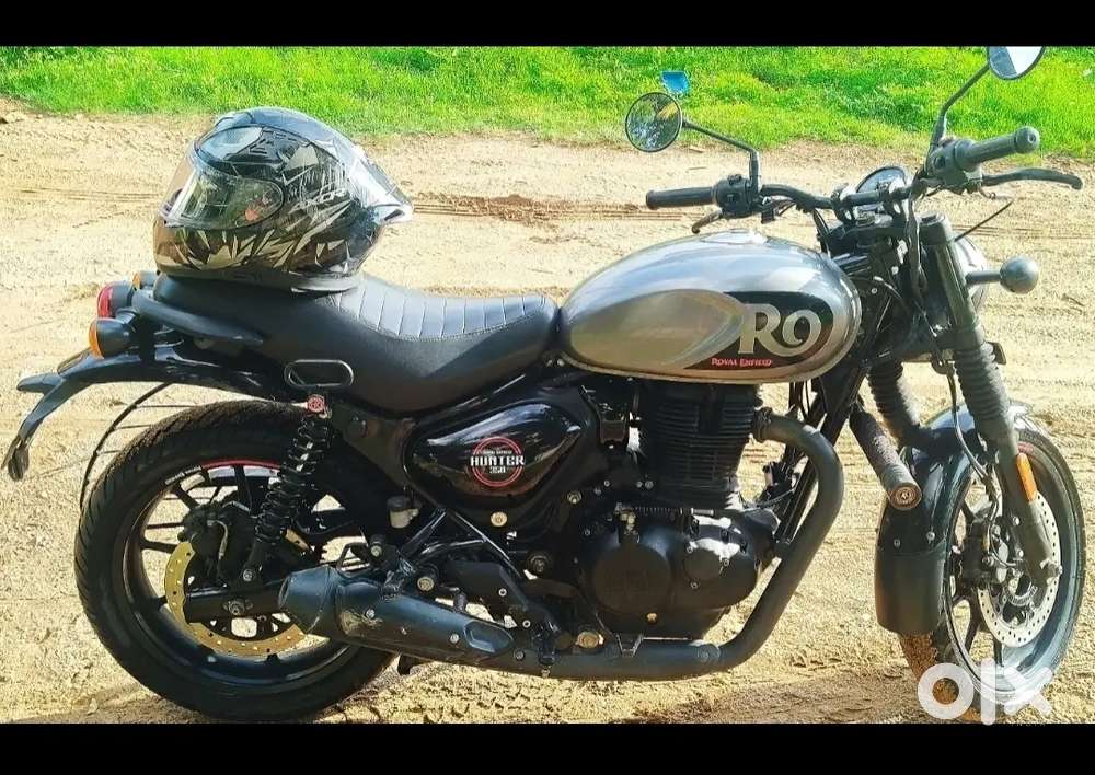 Hunter 350 + New Axor helmet + Bike cover