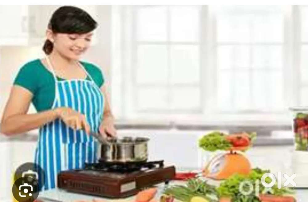 Rehne wali cook chahiye urgent female staff 
Good salary package 
Room