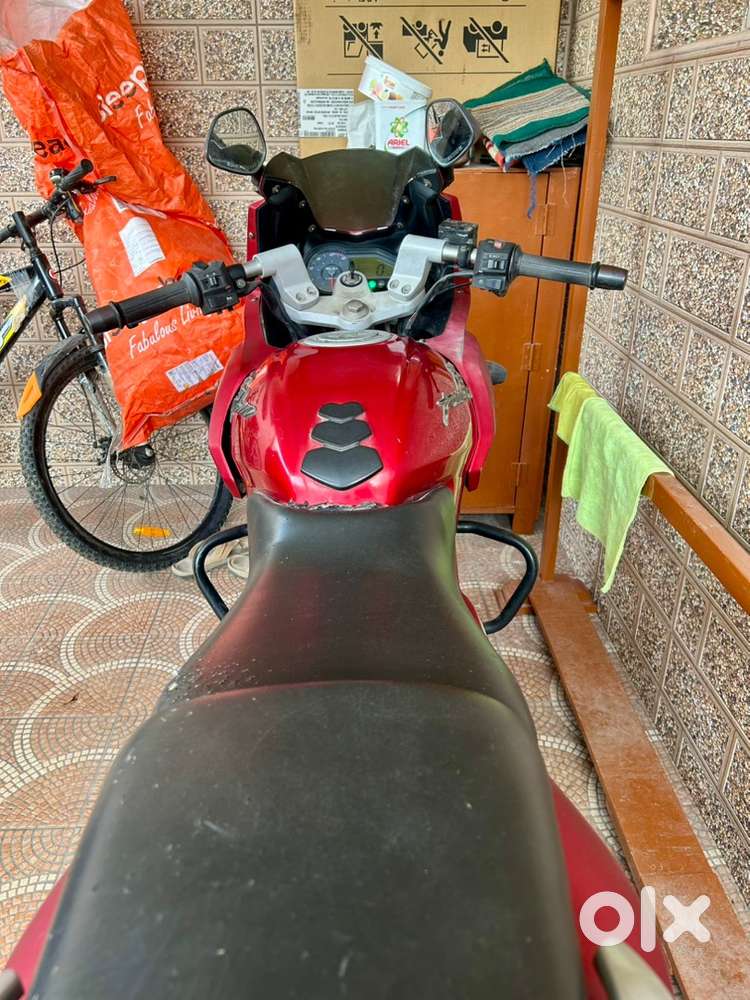2011 pulsar 220