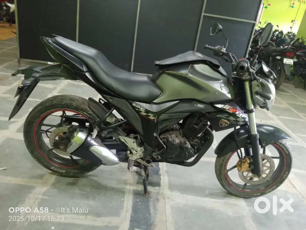 SUZUKI GIXER; MODEL 2016; SELF ALLOY DIGITAL METER FRONT DISC; BS3  ..
