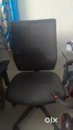 Rolling office chair. New condition