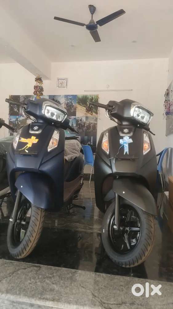 Elite Motors Scooty showroom