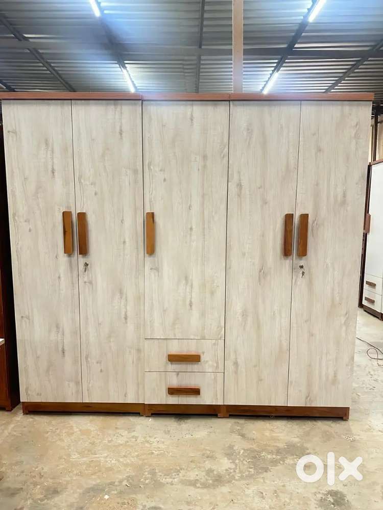 BRAND NEW 5 DOORS WARDROBE