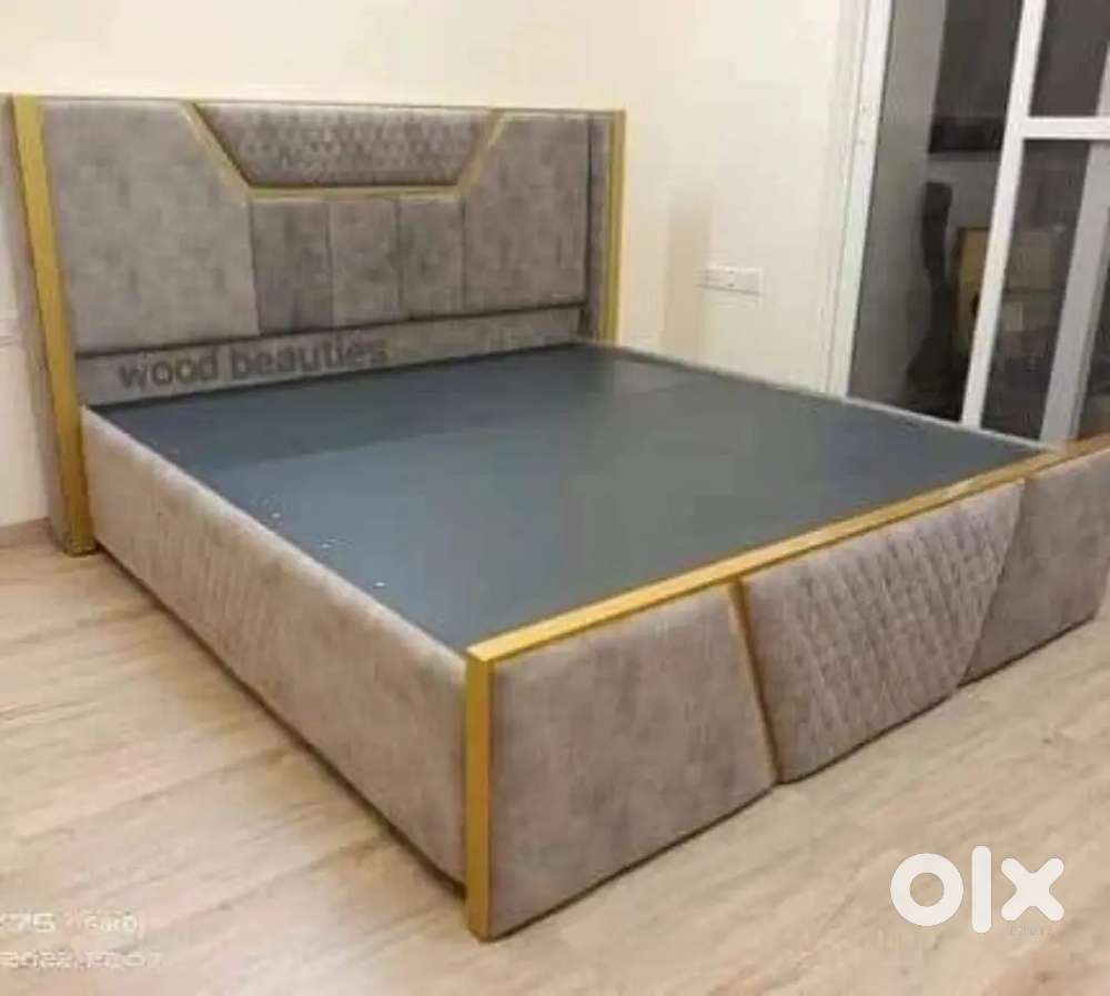 Roomd decore king size bed