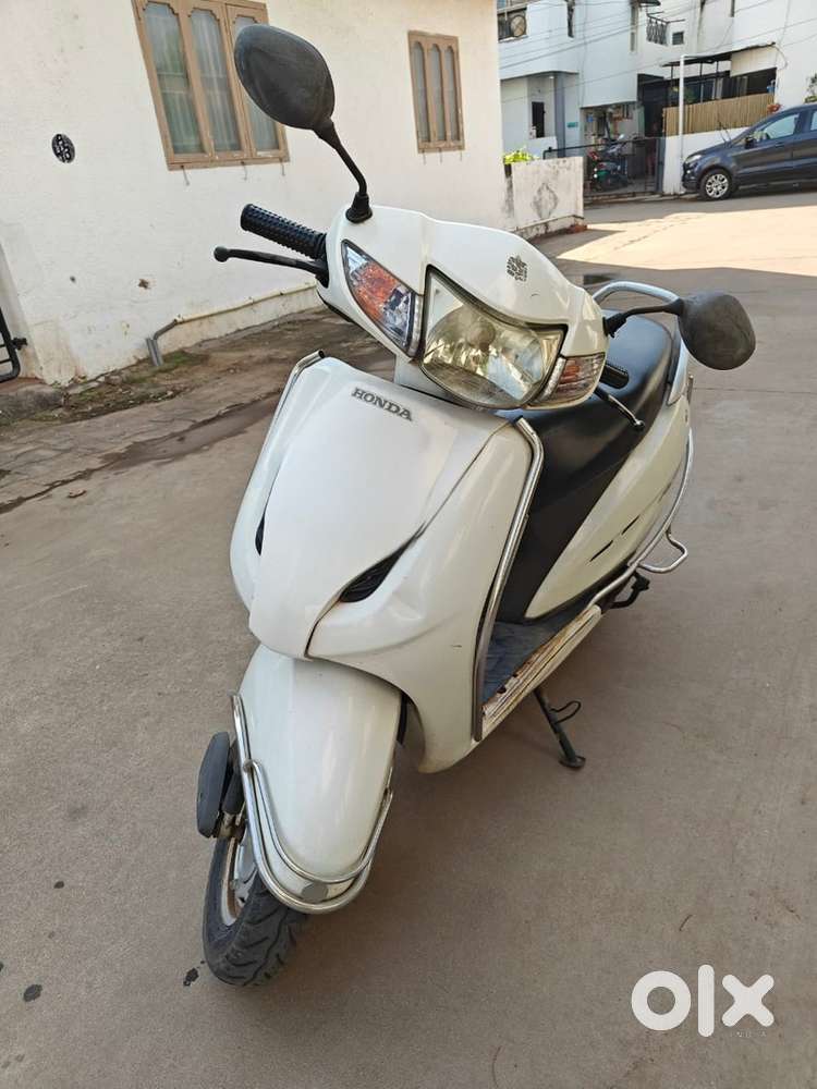 Honda activa 2011 model PS WHITE with RC Book