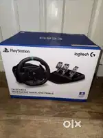 Logitech G923 Racing Wheel, Pedals & Driving Force Shifter PS4, PS5