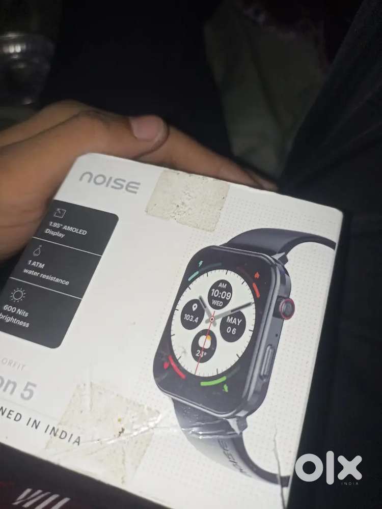 Noise icon5 smartwatch