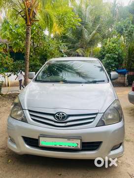 Toyota Innova 2011