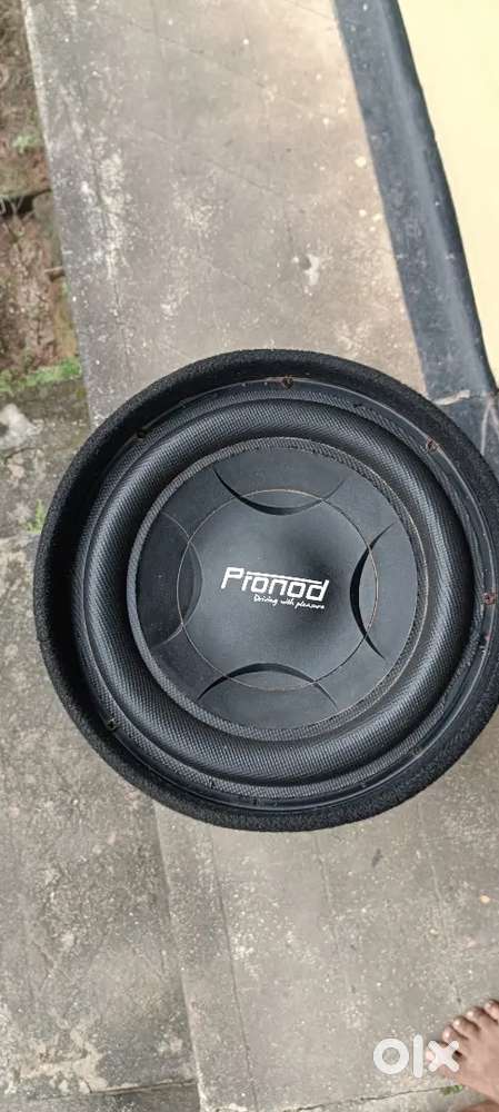 Subwoofer and amplifier