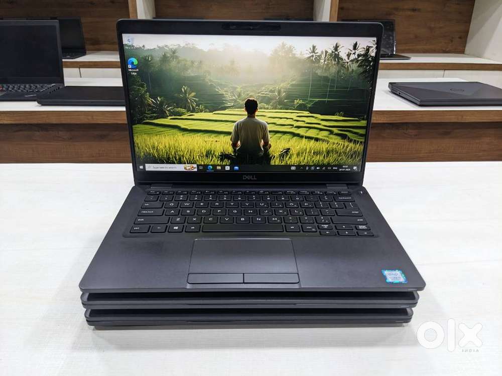 Dell Latitude thin-and-light laptop 5300  i5-8th  8GB RAM   256GB