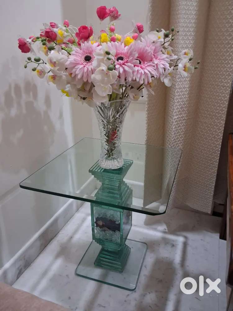 18 inches by 18 inch glass table