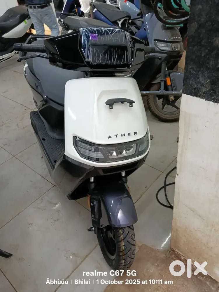 Ather Electric स्कूटर शोरूम में मैकेनिक और सर्विस एडवाइज़र आवश्यकता है