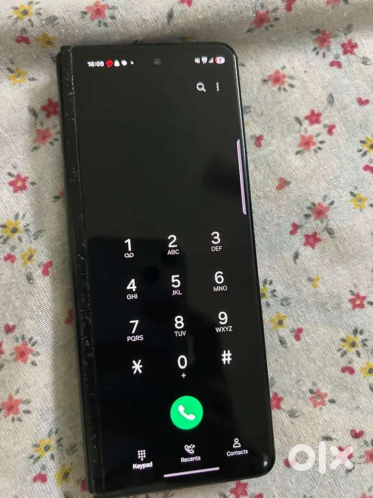 Samsung galaxy Z Fold 3