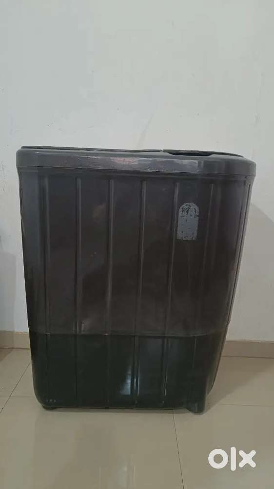 3.5yrs 6kg semi washing machine