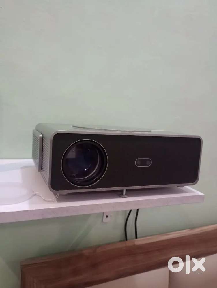 Pix paq OG pro 4k Projector (10 months old still in warranty)